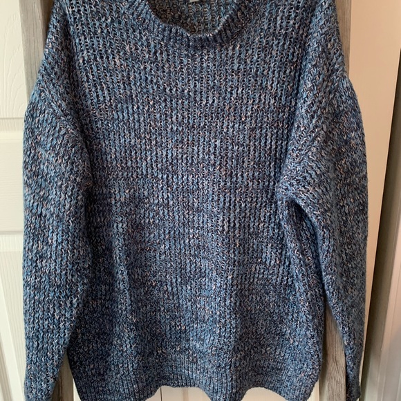 Sweater - Picture 1 of 2